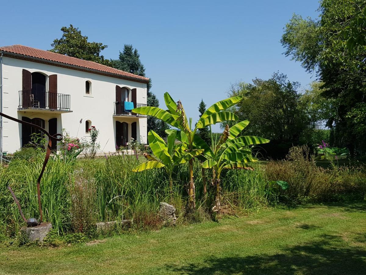 Domaine De Baise Bed & Breakfast Feugarolles Exterior photo